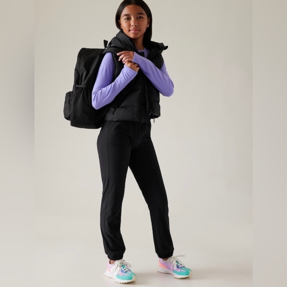 NWT Athleta  High Jump Black Jogger size Large/12.